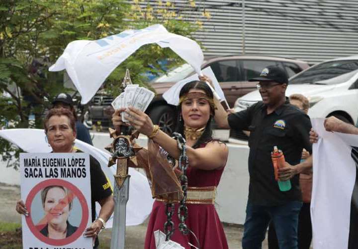 Bases de RM salen a pelear en las calles