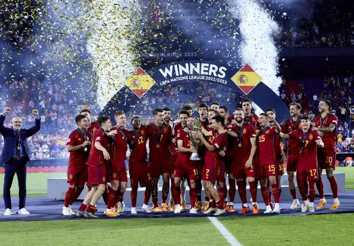 España conquista el quinto título de su historia