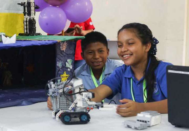 Bocatoreños participaron en la sexta Olimpiada Regional de Robótica