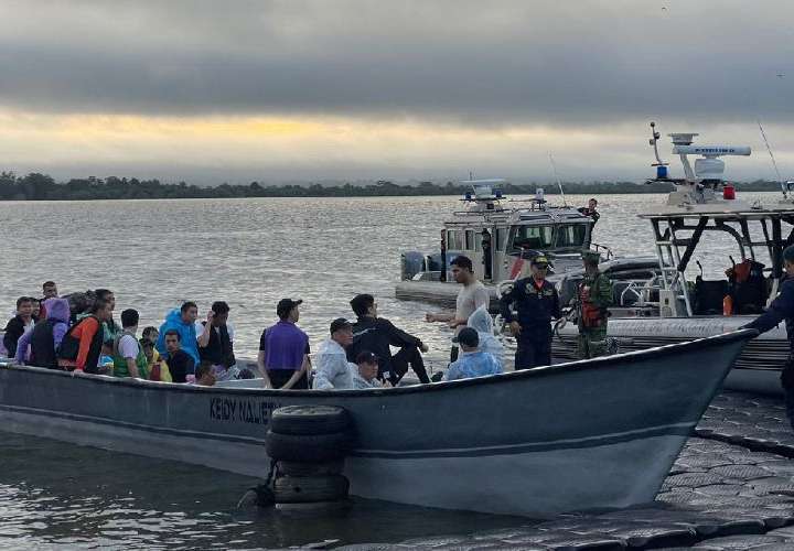 Rescatan en Colombia a 30 migrantes chinos que venían hacia Panamá