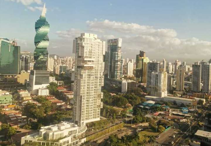 FMI advierte disturbios en Latam y destaca crecimiento de Panamá