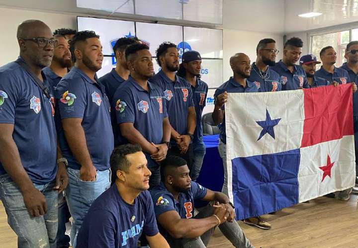 La Selección de Béisbol de Panamá recibió ayer el Pabellón Nacional previo a su viaje de hoy. Foto: Fedebeis