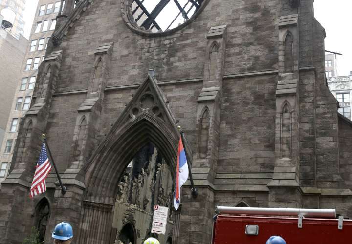 Los restos de la catedral de Serbia ortodoxa de San Sava se ven en Nueva York.  /  Foto: AP