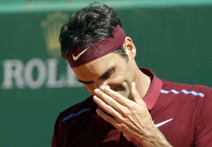 Roger Federer se baja del Abierto de Madrid