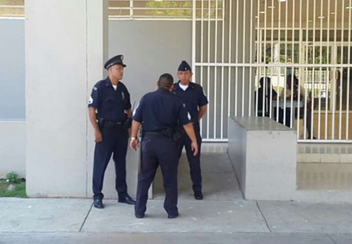 La Policía de Menores reforzará el perímetro de la escuela. (Foto: Delfia Cortez)
