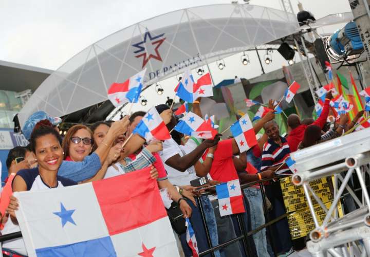 CAF: canal de Panamá y paz en Colombia son "buenas" noticias