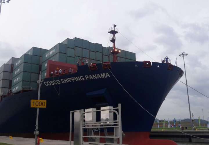 Cosco Shipping Panama llega a las esclusas de Cocolí