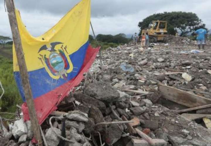 Más de 2.000 réplicas del terremoto de abril en Ecuador