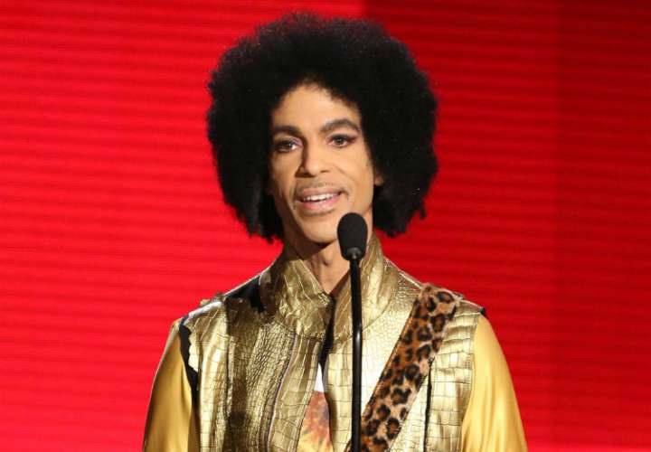 Píldoras encontradas en finca de Prince contenían fentanilo