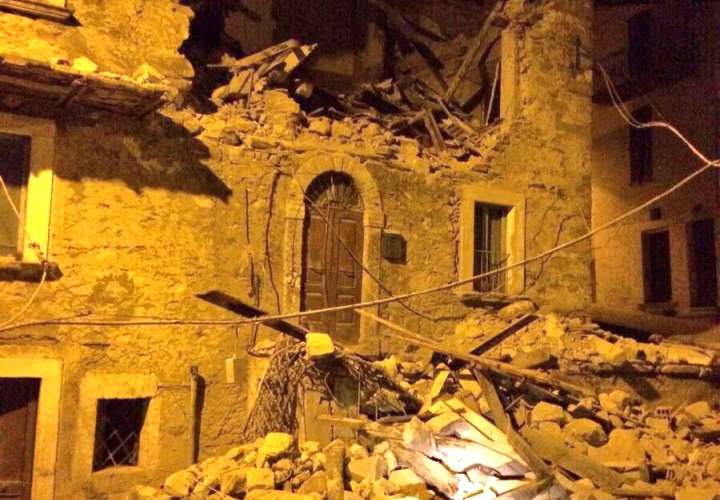 Terremoto en Italia acaba con un pueblo