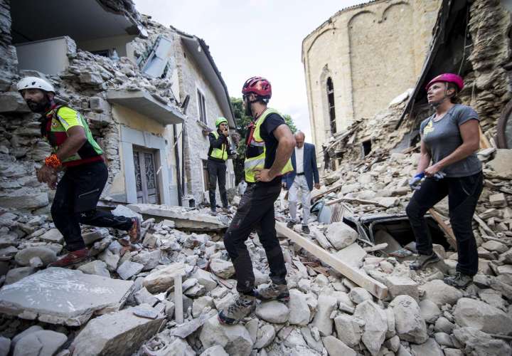 Panamá se solidariza con Italia por terremoto