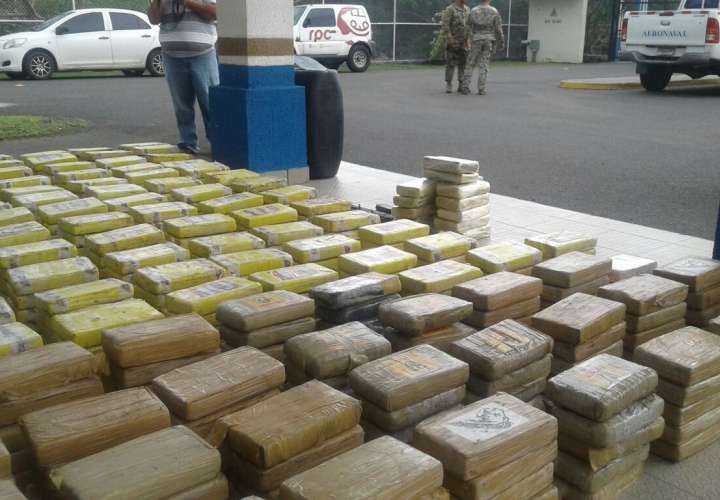 Decomisan 756 paquetes de presunta cocaína en Punta Mala