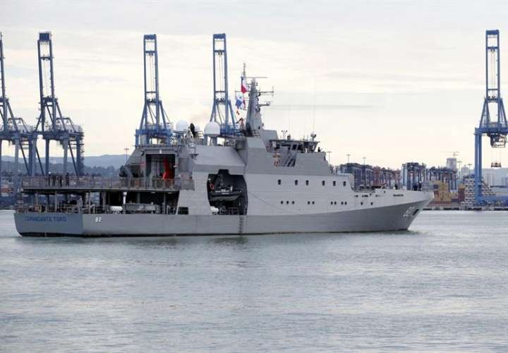 El buque Comandante Toro de la Armada de Chile participa en el ejercicio de defensa en el que participan fuerzas navales de cerca de una docena de países de América.  / Foto: EFE