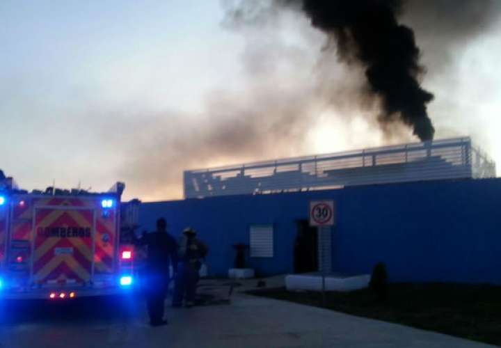 Conato de incendio en centro comercial de Santiago