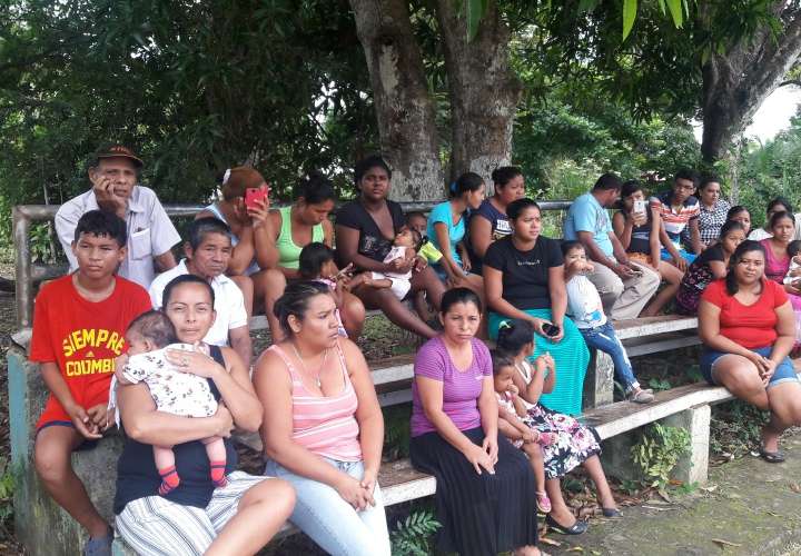Residentes en Vía Hernández piden a autoridades que eviten su desalojo 