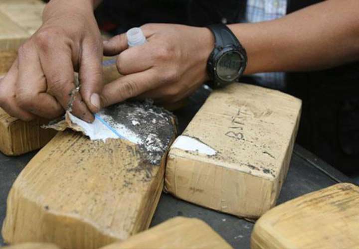 Confiscan cargamento de droga en puente Centenario 