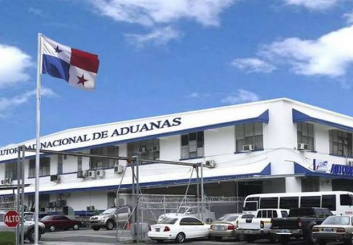 Gobierno amenaza con tomar medidas contra quienes impidan trabajos en Aduana