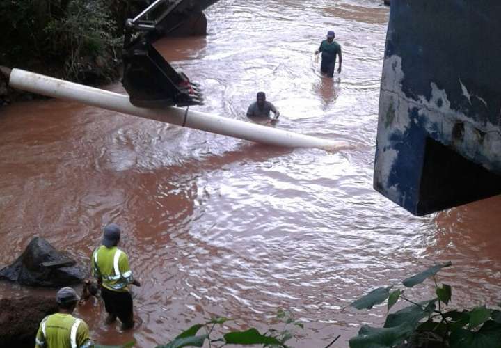 Lluvias dejan sin agua a los residentes de Bugaba