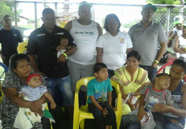Niños de Chame y San Carlos reciben ayuda social