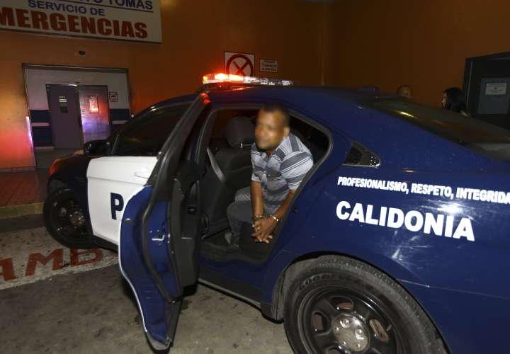 Taxista es detenido por evadir retén policial en Santa Ana 