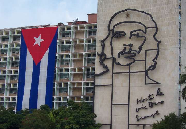 EU se abstiene de votar sobre embargo a Cuba