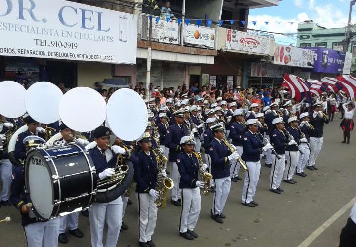 Celebración patriótica con toque folclórico en Chitré