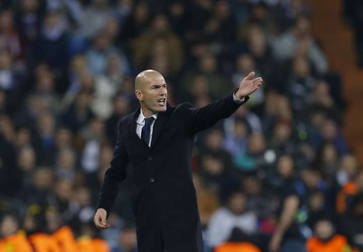 Zidane iguala récord de Beenhakker: 34 partidos sin perder