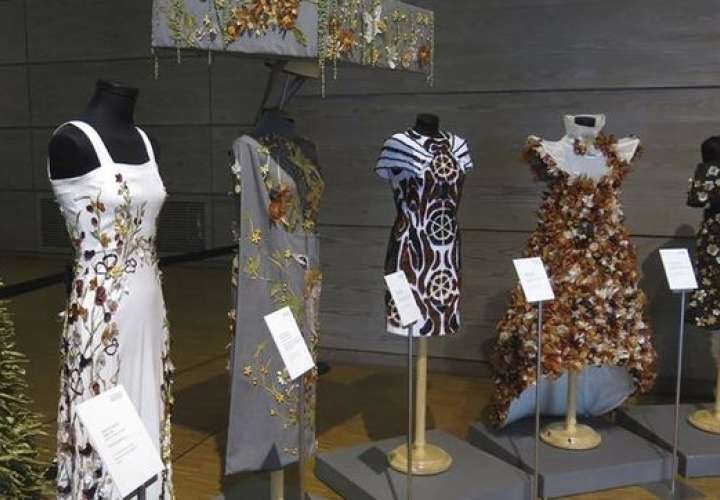 Un conjunto de 16 trajes confeccionados con vegetales de la huerta riojana de Calahorra dan vida a 