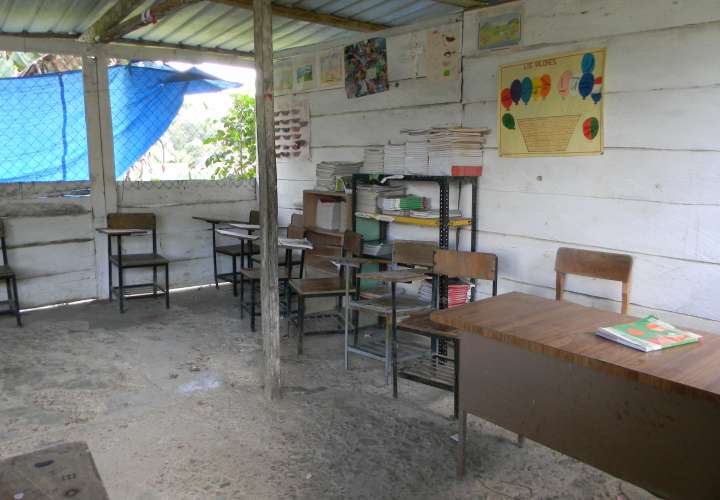 Reclaman construcción de escuela en Capira