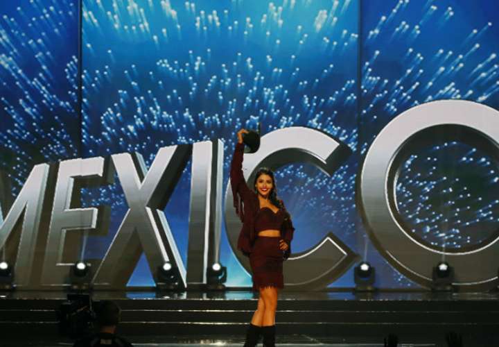 Panameña brilla en gala preliminar de Miss Universo