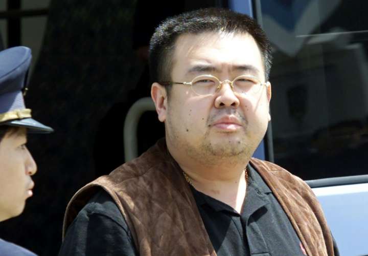 Kim Jong-Nam fue considerado una época como heredero potencial de su padre Kim Jong-Il, antes de caer en desgracia en 2001, tras un fallido intento de ingresar a Japón para visitar Disneylandia. / AFP