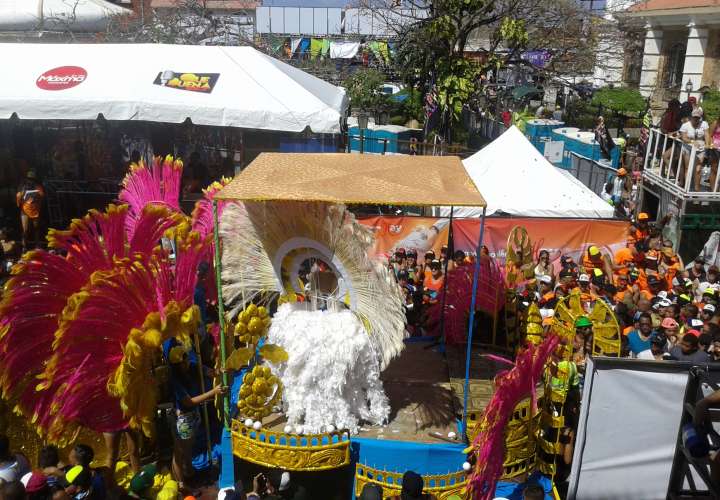 Récord de asistencia en Carnaval de Chitré