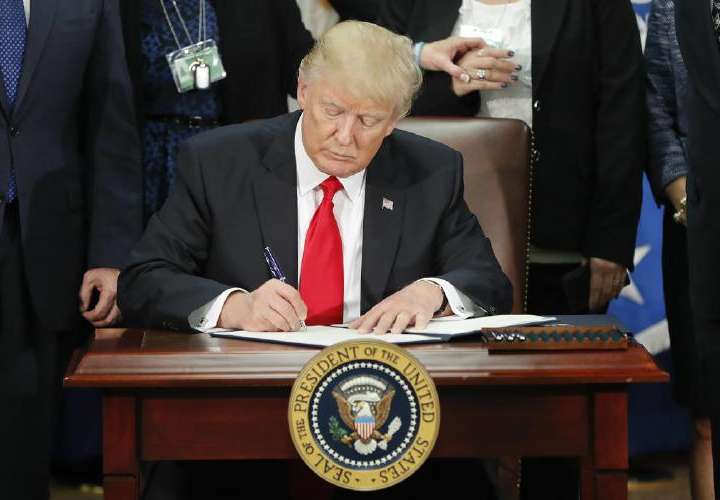 Trump firma nuevo veto