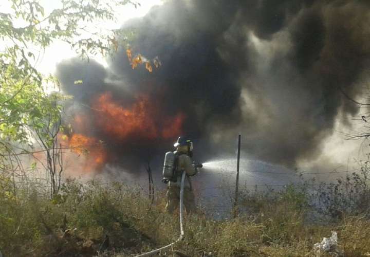 Se incendian nuevamente los terrenos del vertedero del distrito de Chitré