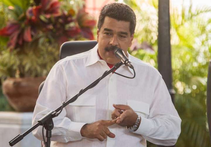 El presidente de Venezuela, Nicolás Maduro, habla durante un acto de gobierno el 2 de febrero del 2017, en Caracas (Venezuela). EFE/Archivo