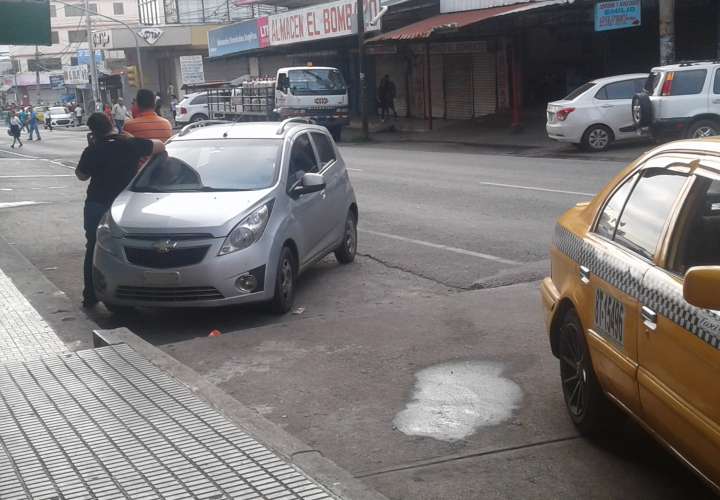 Pillan a venezolanos prestado servicio ilegal de taxi