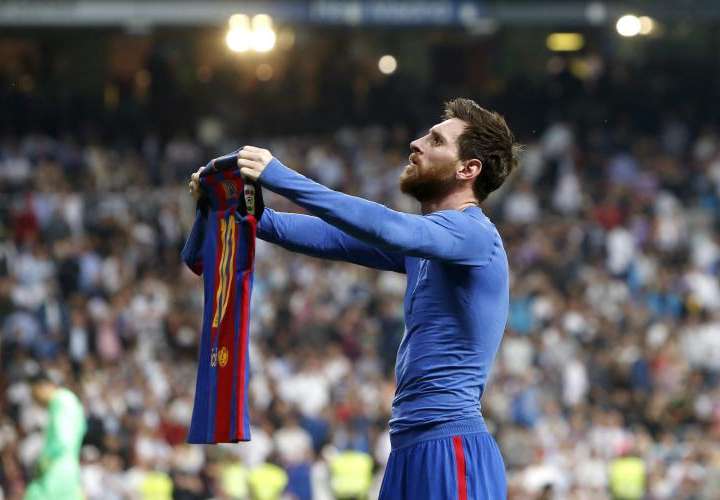Messi enciende al Barça y la liga