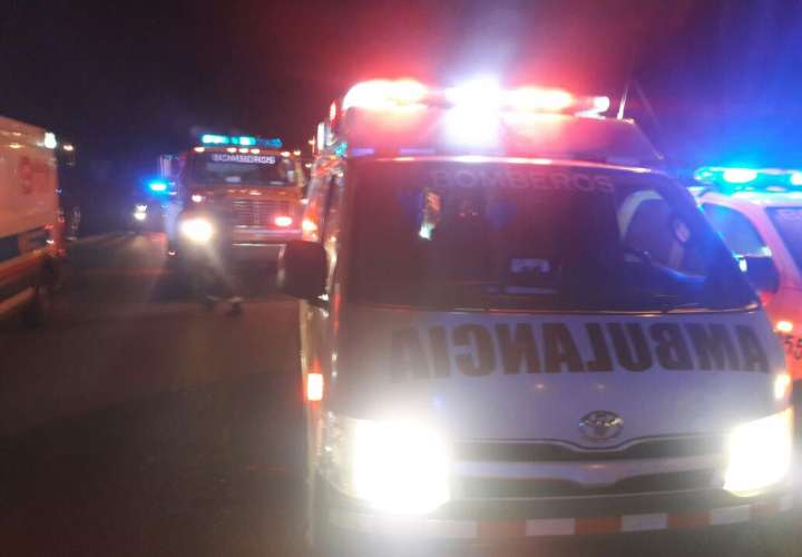Vuelco en autopista Arraiján-La Chorrera deja dos heridos