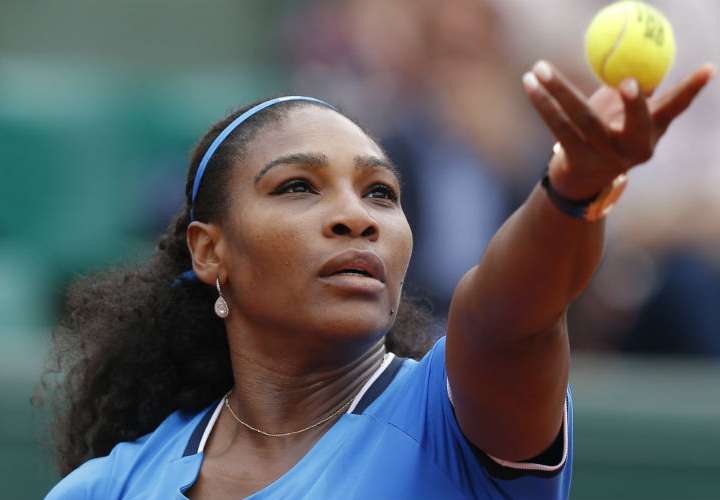 Serena se mete en la tercera ronda de Roland Garros