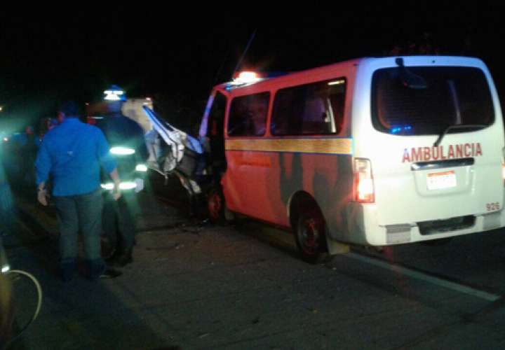 Se accidenta ambulancia de CSS en Coclé