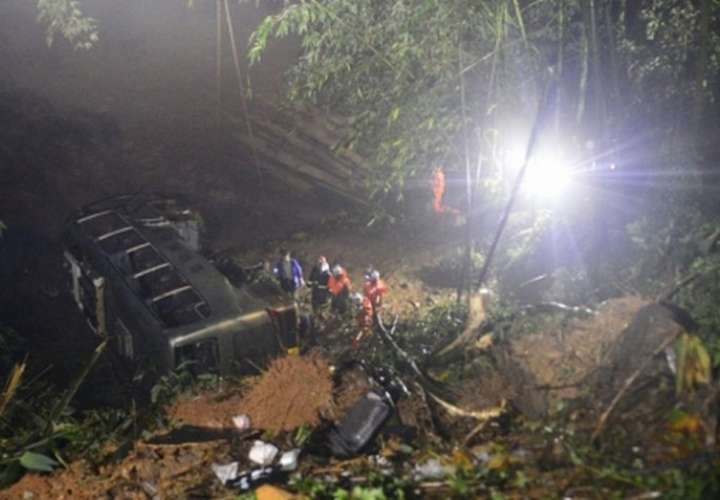 19 muertos en un accidente de autobús en el este de Birmania