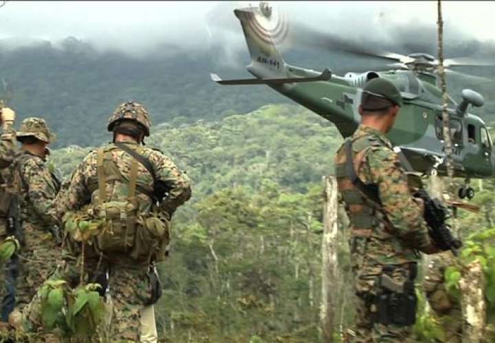 Incautan droga y armas en medio de enfrentamiento entre Senafront y mochileros