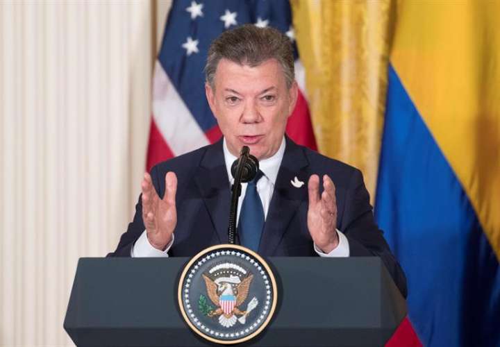 El presidente de Colombia, Juan Manuel Santos, durante una conferencia de prensa en la Casa Blanca, este jueves 18 de mayo de 2017, en Washington, DC (EE.UU.). EFE