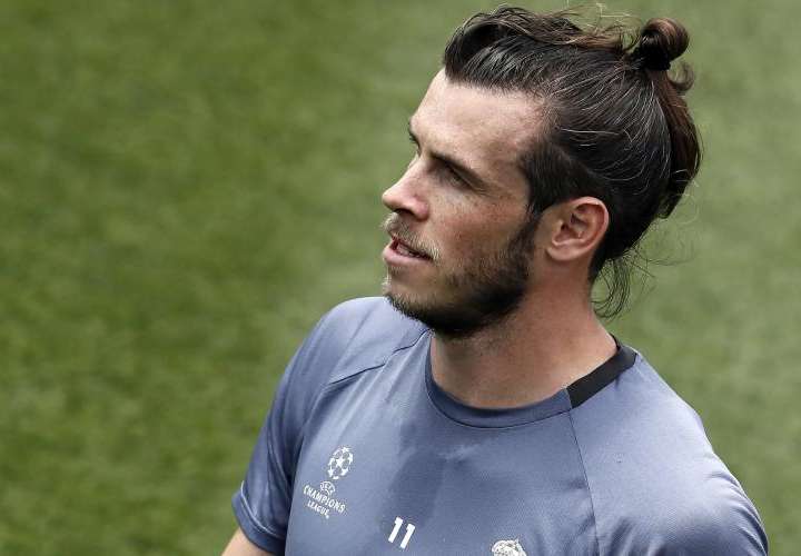 Gareth Bale juega al desvío con su lesión
