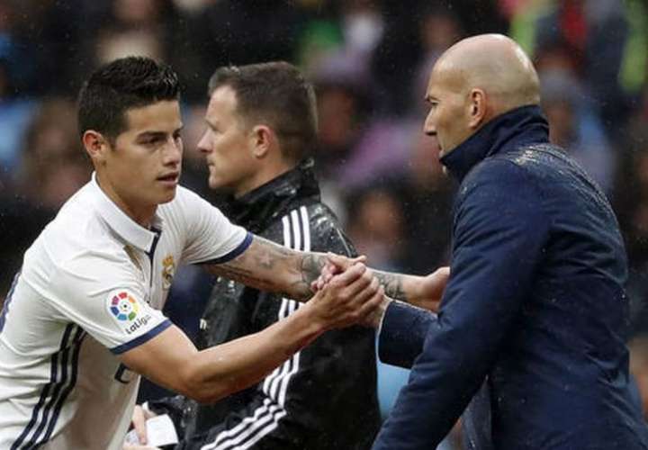 Zidane deja tono de despedida con James