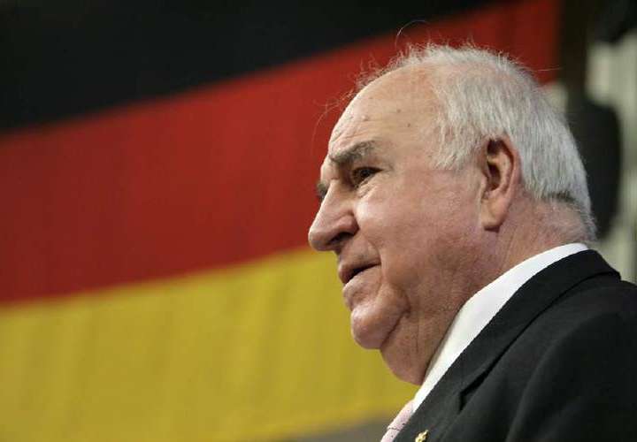 PP lamenta muerte de Helmut Kohl