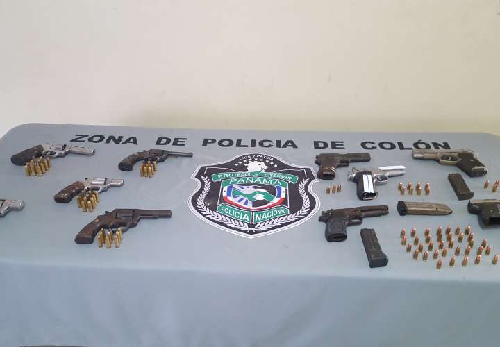 Decomisan 10 armas de fuego y municiones en Colón