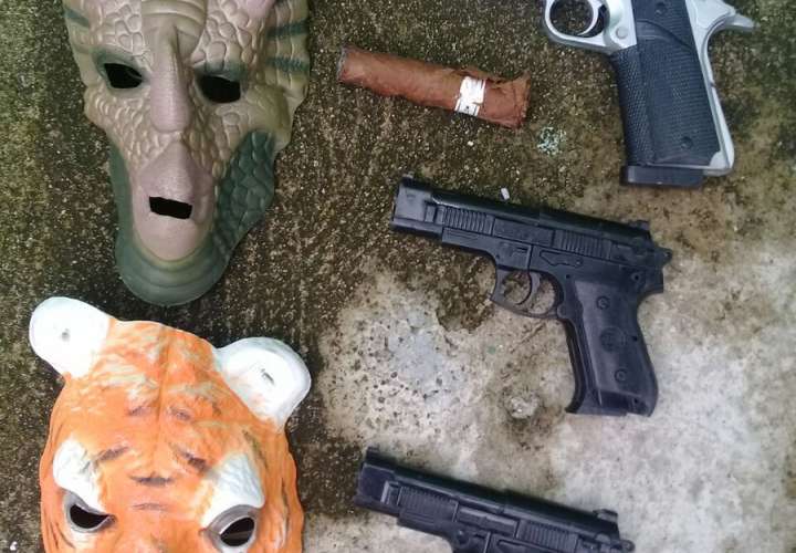 Confiscan máscaras y armas durante allanamientos en Nuevo Tocumen