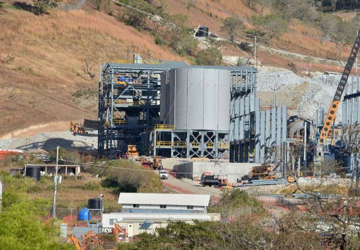 Sector privado de Centroamérica critica suspensión de minera 