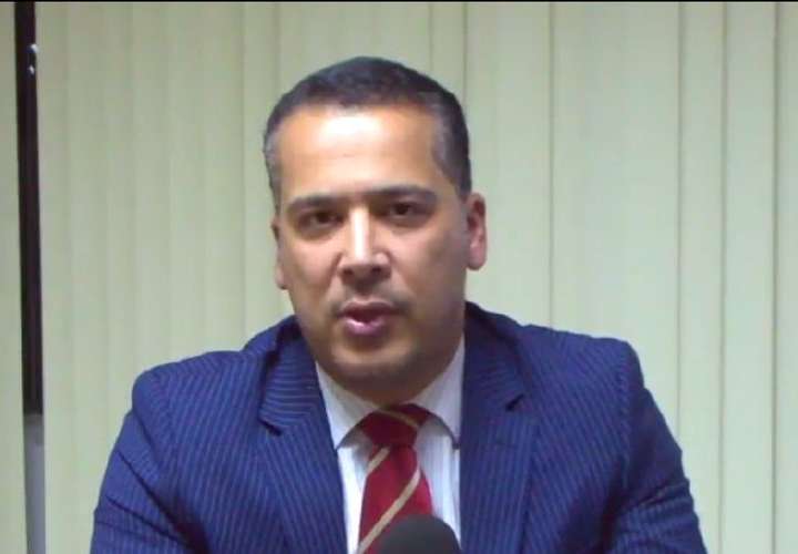 Renuncia cónsul de Venezuela en Panamá